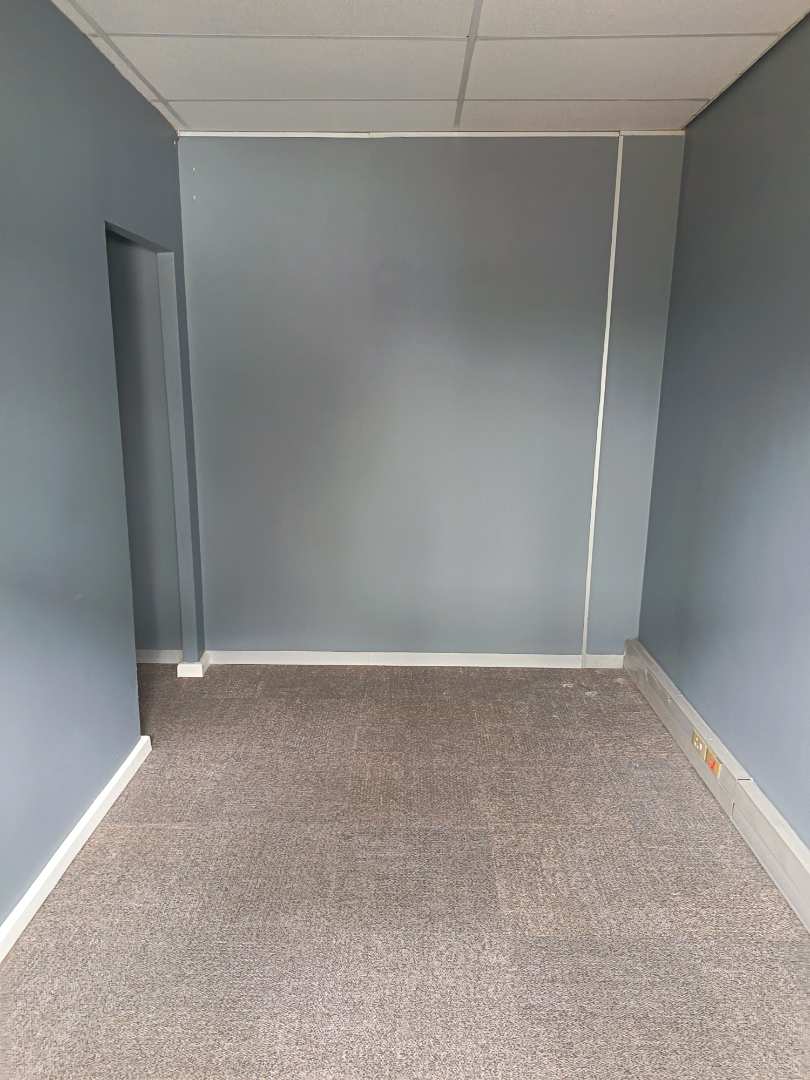 To Let Commercial Property for Rent in Paradyskloof Western Cape